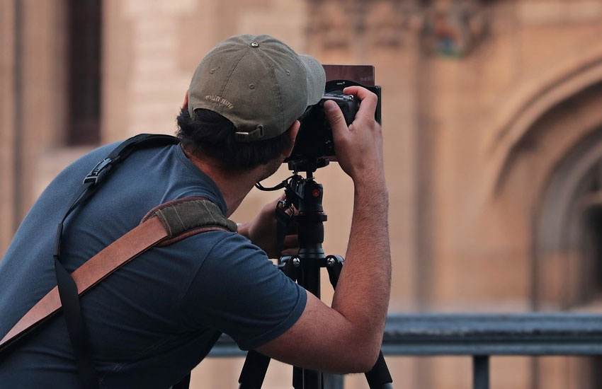 which-fields-make-prominent-photography-careers-photographer-man which-fields-make-prominent-photography-careers-photographer-man