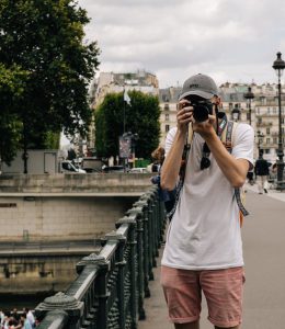 tourist photographer 260x300 - tourist-photographer